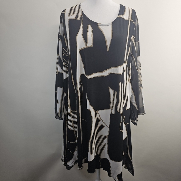JM Collection 2X black and white with tan blouse.  Sheer sleeves. - Picture 1 of 10